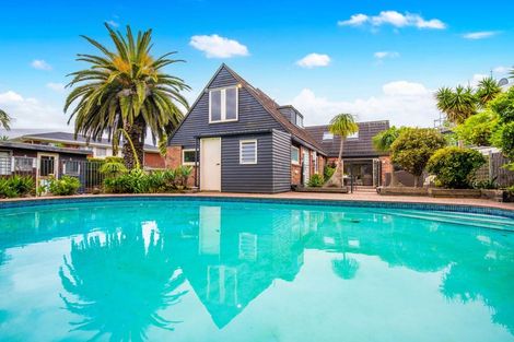 Photo of property in 8 Sanctuary Point, Sunnyhills, Auckland, 2010