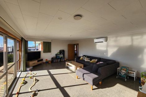 Photo of property in 32 Mahoe Street, Inglewood, 4330