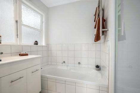 Photo of property in 15 Tainui Terrace, Tawa, Wellington, 5028