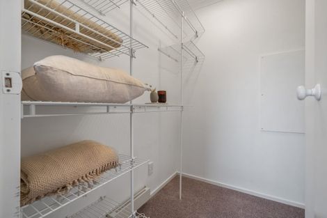 Photo of property in 2/14 Doris Gordon Crescent, Crofton Downs, Wellington, 6035