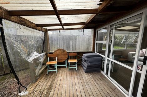 Photo of property in 1/41 Elizabeth Drive, West Harbour, Auckland, 0618