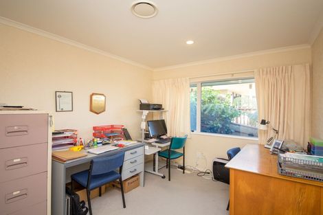 Photo of property in 158 Ruapehu Drive, Fitzherbert, Palmerston North, 4410
