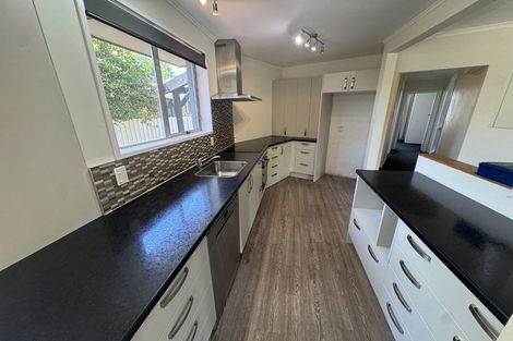 Photo of property in 7 Hannah Place, Redwood, Christchurch, 8051