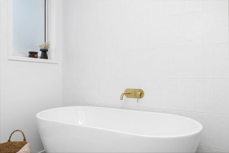 Photo of property in 56 Stott Avenue, Birkdale, Auckland, 0626