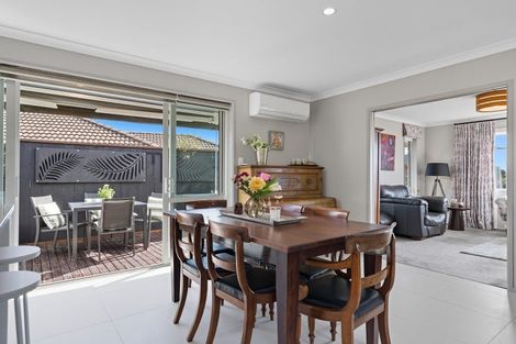 Photo of property in 11 Haden Place, Omokoroa, 3114