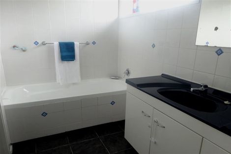 Photo of property in 11 Duke Avenue, Pukekohe, 2120