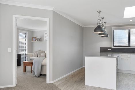 Photo of property in 27 Saddlers Way, Papamoa, 3118