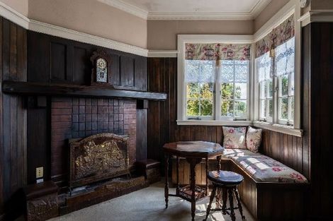 Photo of property in 475 Glenfield Road, Glenfield, Auckland, 0629