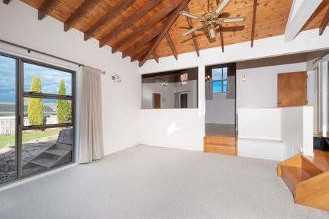 Photo of property in 69 Sunny Crescent, Huapai, Kumeu, 0810