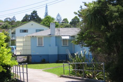 Photo of property in 82 Dundale Avenue, Blockhouse Bay, Auckland, 0600