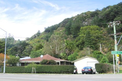 Photo of property in 2 Lane Street, Wallaceville, Upper Hutt, 5018
