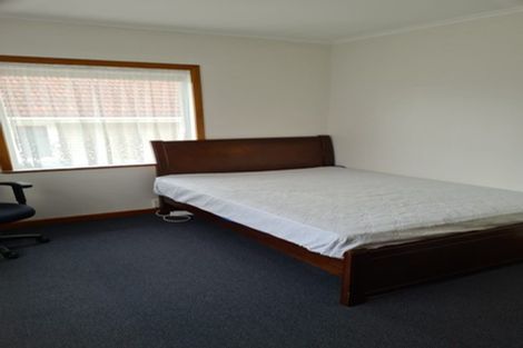 Photo of property in 20 Arahoe Road, New Lynn, Auckland, 0600