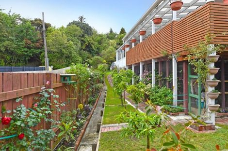 Photo of property in 18 Vista Crescent, Maoribank, Upper Hutt, 5018