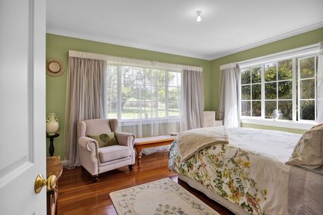 Photo of property in 5171b Mountain Road, Eltham, 4398