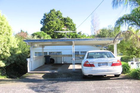 Photo of property in 2/23 Alwyn Avenue, Te Atatu South, Auckland, 0610