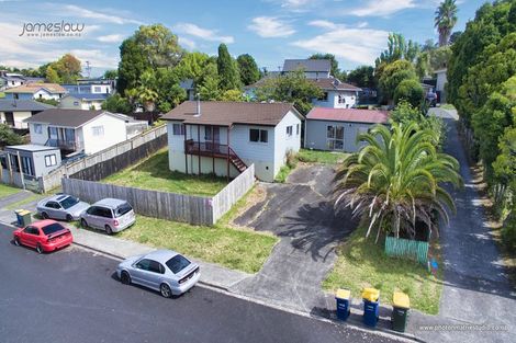 Photo of property in 10 Quincey Place, Massey, Auckland, 0614