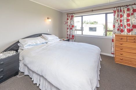 Photo of property in 25 Fookes Street, Waverley, 4510