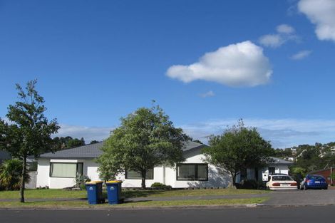 Photo of property in 63 Unsworth Drive, Unsworth Heights, Auckland, 0632