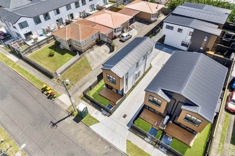 Photo of property in 2/18 Alexander Avenue, Papatoetoe, Auckland, 2025