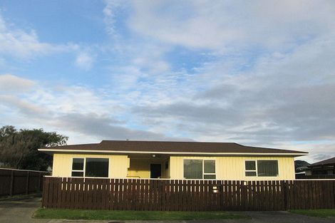 Photo of property in 20 Makarini Street, Paraparaumu, 5032