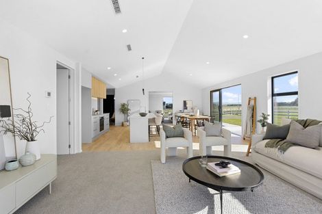 Photo of property in 14 Village Green Drive, Huntingdon, 7774