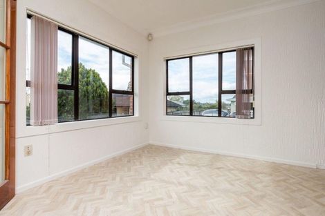 Photo of property in 29 Archibald Road, Kelston, Auckland, 0602