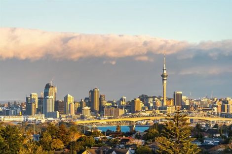 Photo of property in 4/8 City View Terrace, Birkenhead, Auckland, 0626