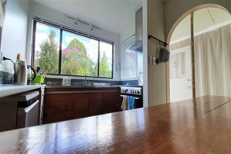 Photo of property in 82 Colwill Road, Massey, Auckland, 0614