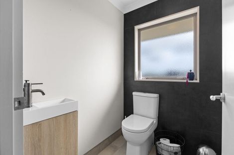 Photo of property in 21 Liberty Grove, Kelvin Grove, Palmerston North, 4414