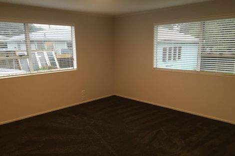 Photo of property in 4 Royston Street, Rosehill, Papakura, 2113