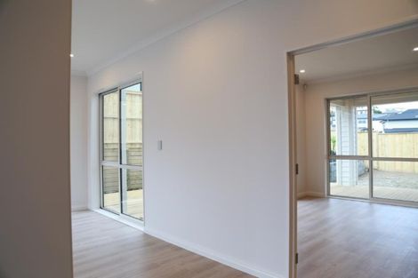 Photo of property in 4 Tawa Place, Orewa, 0931