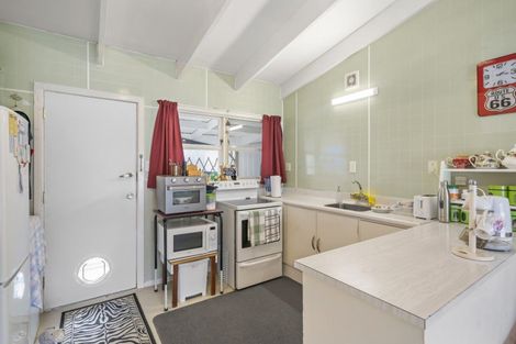 Photo of property in 89 Weraroa Road, Levin, 5510