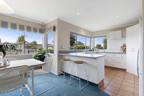 Photo of property in 2 Atlanta Court, Katikati, 3129