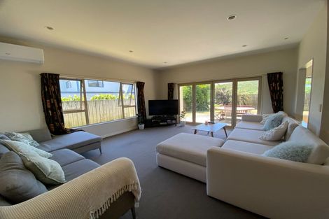 Photo of property in 24 Jordan Street, Island Bay, Wellington, 6023