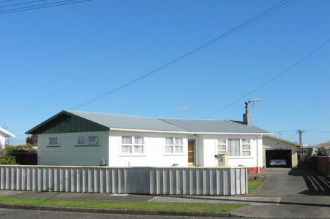 Photo of property in 11 Cobham Street, Levin, 5510