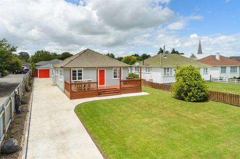 Photo of property in 9 Bull Street, Bulls, 4818