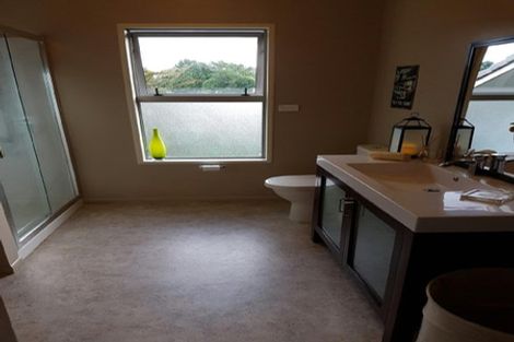 Photo of property in 9 Taurus Place, Kawaha Point, Rotorua, 3010