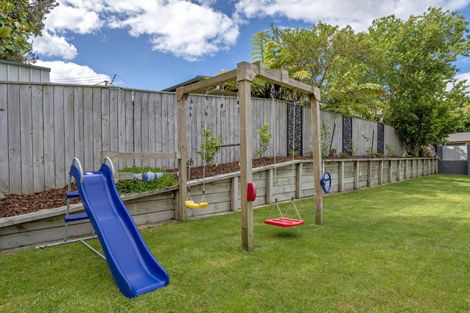 Photo of property in 1 The Fairway, Whakatane, 3120