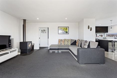 Photo of property in 12 Ruru Place, Oxford, 7430