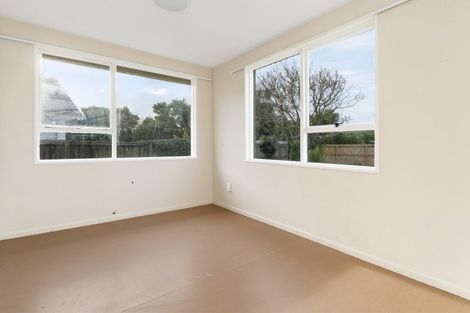 Photo of property in 22 Besant Place, Avondale, Christchurch, 8061