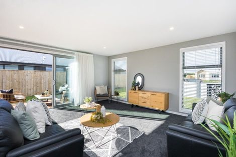 Photo of property in 14 Kanzan Grove, Maewa, Feilding, 4702