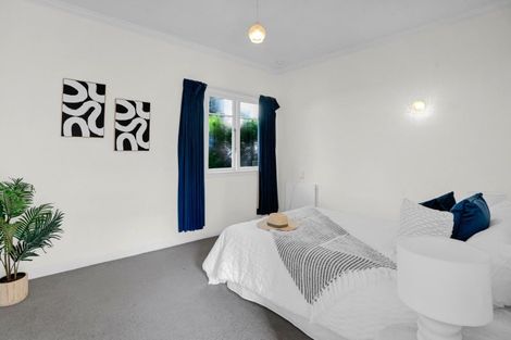 Photo of property in 50 Brooklands Road, Brooklands, New Plymouth, 4310