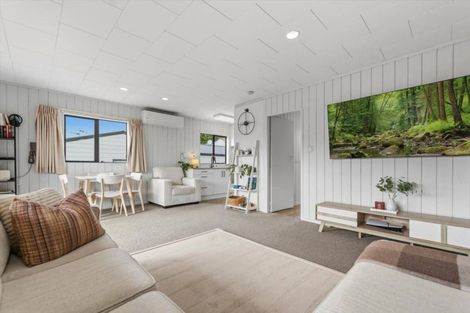 Photo of property in 28 Princess Street, Te Puke, 3119