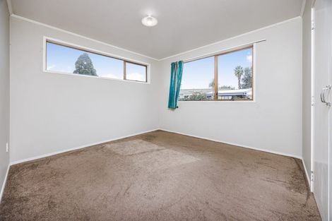 Photo of property in 12 Le Havre Place, Takanini, 2112