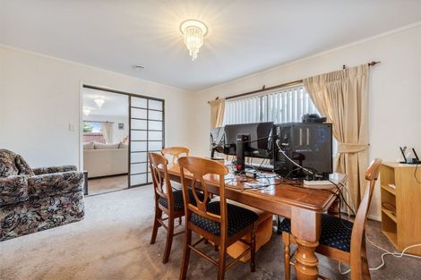 Photo of property in 13 Pukeko Place, Papatoetoe, Auckland, 2025