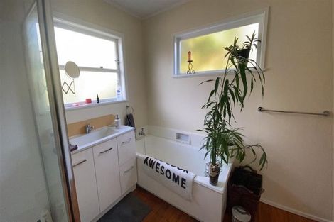 Photo of property in 96 Matatua Road, Raumati Beach, Paraparaumu, 5032