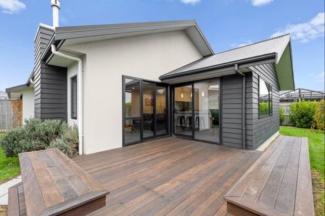 Photo of property in 12 Middleton Way, Ashhurst, 4810