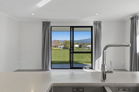 Photo of property in 26 Richardson Road, Omokoroa, 3114
