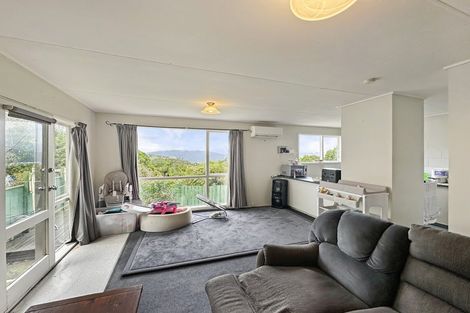 Photo of property in 10a Camellia Terrace, Maungaraki, Lower Hutt, 5010