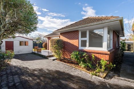 Photo of property in 11 Beatrice Place, Avonhead, Christchurch, 8042